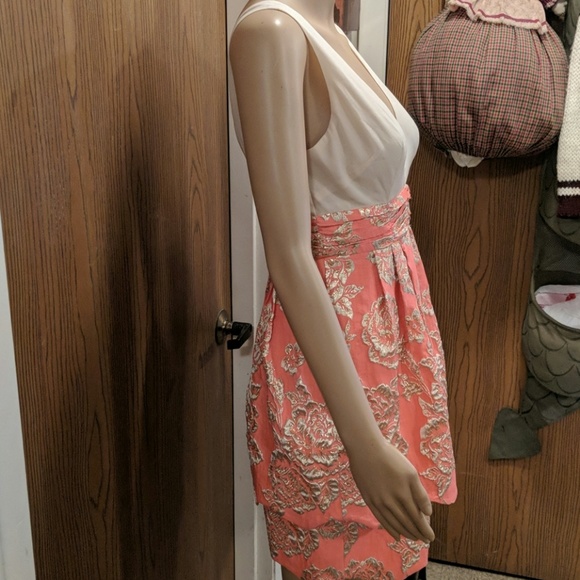 Luxxel Dress - Picture 4 of 5